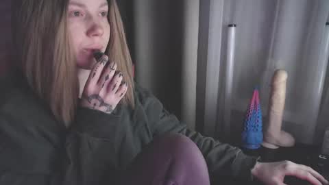 I have new photos come and see with love Molly online show from 01/14/25, 05:01