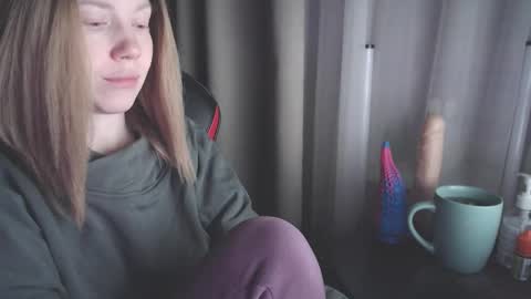 I have new photos come and see with love Molly online show from 01/20/25, 06:32