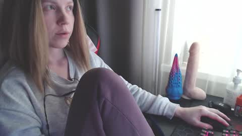 I have new photos come and see with love Molly online show from 01/26/25, 11:39