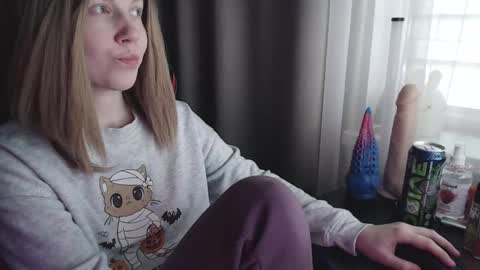 I have new photos come and see with love Molly online show from 03/09/25, 01:59