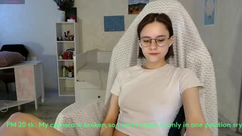 Molly online show from 06/05/26, 04:52
