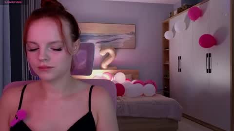 Snapshot of mollybossy chatting on 05/15/26, 11:01 Molly online show from 05/15/26, 11:01