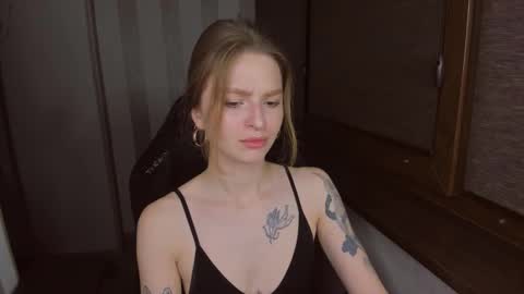 Snapshot of mollydangerous chatting on 09/29/25, 04:45 Taisha online show from 09/29/25, 04:45