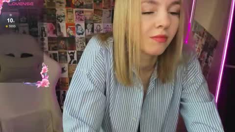 Molly online show from 10/24/25, 01:35