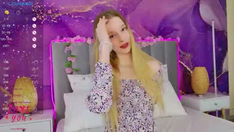 Snapshot of mollydollzz chatting on 03/03/26, 12:33 mollydollzz online show from 03/03/26, 12:33