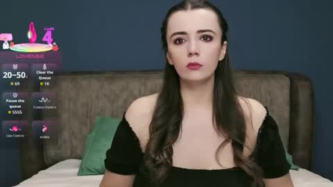 Snapshot of mollygreens chatting on 11/05/25, 08:53 Molly online show from 11/05/25, 08:53