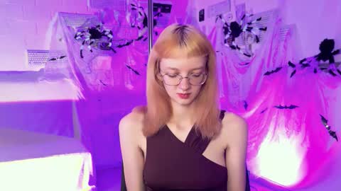 mollyjiggles online show from 10/23/25, 12:15