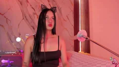 Snapshot of mollylewis18 chatting on 09/29/25, 08:24 New girl Emily Valentina  Michelle online show from 09/29/25, 08:24