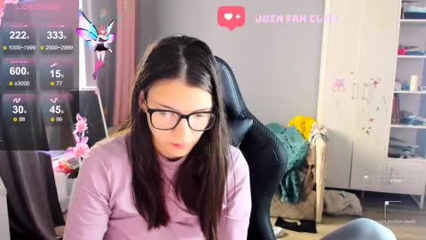 Snapshot of mollylollipop20 chatting on 10/09/25, 06:22 KIRA online show from 10/09/25, 06:22