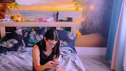  KIRA  online show from 06/17/26, 04:59