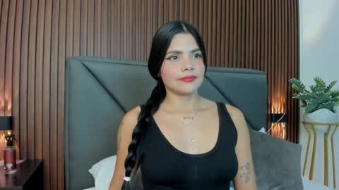 mollylove_ online show from 02/19/26, 07:43
