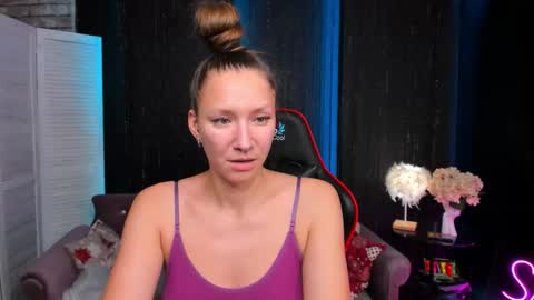 Snapshot of mollynay chatting on 11/29/25, 01:52 hi im Molly heregreat boobs big heart warm pussy online show from 11/29/25, 01:52