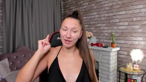 Snapshot of mollynay chatting on 03/20/26, 01:21 hi im Molly heregreat boobs big heart warm pussy online show from 03/20/26, 01:21