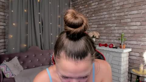 Snapshot of mollynay chatting on 04/15/26, 01:01 hi im Molly heregreat boobs big heart warm pussy online show from 04/15/26, 01:01