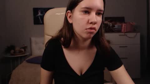 Molly online show from 11/17/25, 10:32