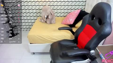 Snapshot of mollyspencer1 chatting on 11/12/25, 07:13 MOLLY online show from 11/12/25, 07:13