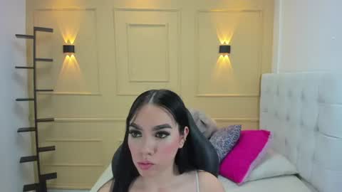 MOLLY online show from 06/24/26, 07:02
