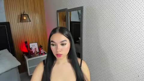 MOLLY online show from 07/01/26, 06:51