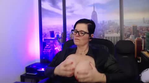 MollySun Nina Randmann online show from 12/14/24, 08:29