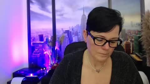 MollySun Nina Randmann online show from 03/11/25, 07:25