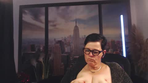 MollySun Nina Randmann online show from 09/17/25, 05:58