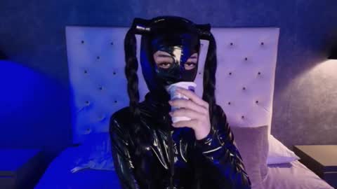 mollyycrystal online show from 11/08/25, 05:34