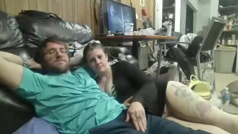 Snapshot of molotovfoxtail chatting on 11/11/25, 07:52 Molotovfoxtail online show from 11/11/25, 07:52