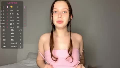 Snapshot of moltenpeach chatting on 05/22/26, 03:50 Hermina online show from 05/22/26, 03:50