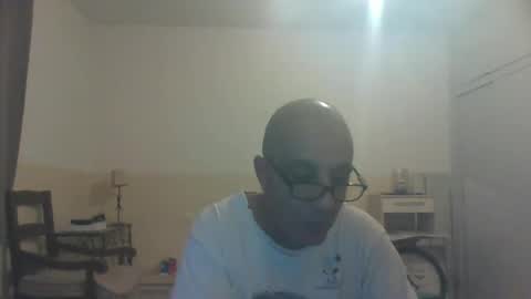 Snapshot of moment71200 chatting on 01/08/25, 06:41 moment71200 online show from 01/08/25, 06:41