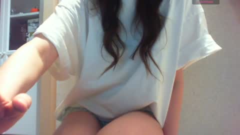 Snapshot of momentbeforedown chatting on 12/29/24, 09:09 Hailey online show from 12/29/24, 09:09