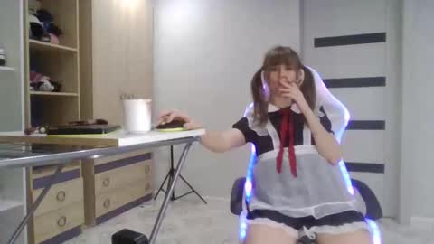 MommmY  online show from 09/17/25, 07:59