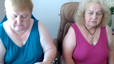 Snapshot of mommy99x chatting on 07/14/26, 11:49 Mommy99X online show from 07/14/26, 11:49