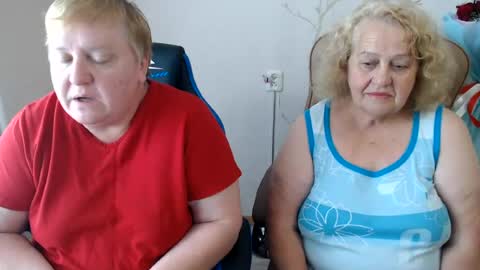 Snapshot of mommy99x chatting on 07/22/26, 07:22 Mommy99X online show from 07/22/26, 07:22