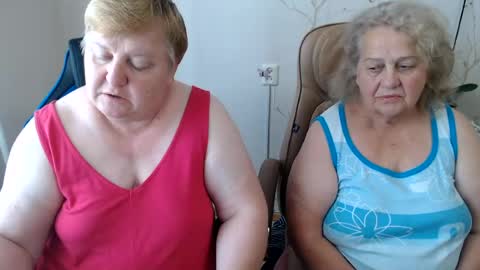 Snapshot of mommy99x chatting on 07/28/26, 11:17 Mommy99X online show from 07/28/26, 11:17