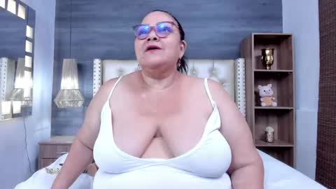 Jelitza online show from 05/21/26, 09:16