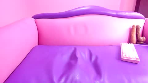 Snapshot of mommy_dirty_squirt chatting on 01/12/25, 02:52 carolina online show from 01/12/25, 02:52
