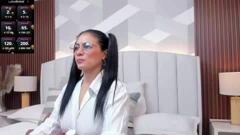 Snapshot of mommy_naughty_ chatting on 01/08/26, 11:23 Letty Smith online show from 01/08/26, 11:23