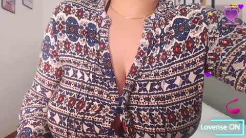 Daphne  online show from 02/06/25, 08:02