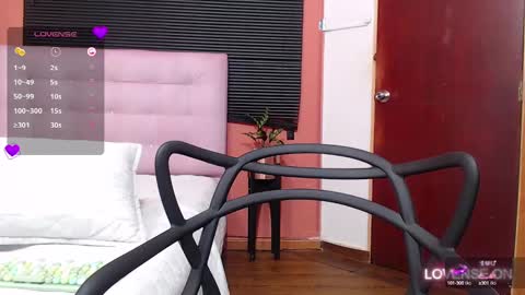 Daphne  online show from 03/07/25, 11:27