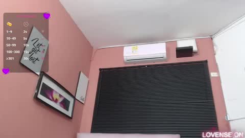 Daphne  online show from 03/08/25, 07:42