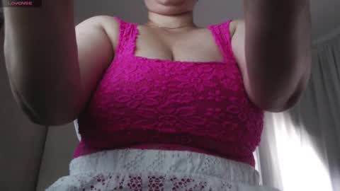 Daphne  online show from 10/08/25, 12:14