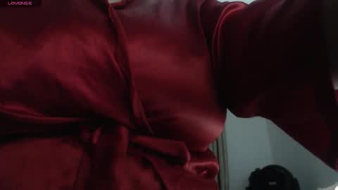 Daphne  online show from 10/29/25, 07:32