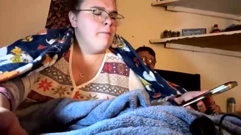 Snapshot of mommyndaddyplaytime chatting on 10/30/25, 04:36 mommyndaddyplaytime online show from 10/30/25, 04:36