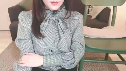 Momo online show from 01/23/25, 04:04