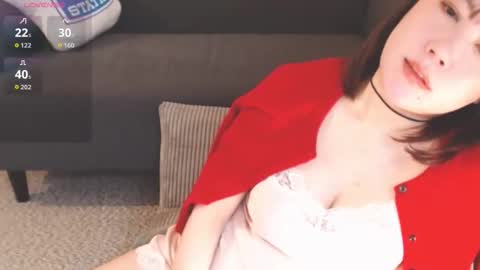 Momo online show from 05/11/26, 03:12
