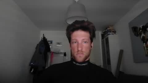 moms_little_monster online show from 02/06/25, 08:39