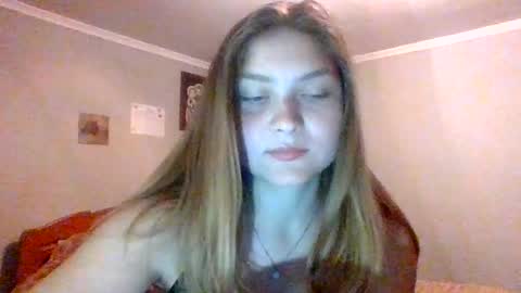 Snapshot of mon_amour_xxx chatting on 07/13/26, 10:29 Mon Amour online show from 07/13/26, 10:29
