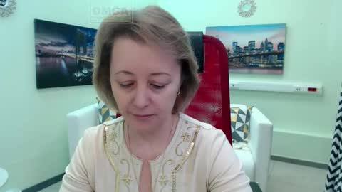 Snapshot of mona_w chatting on 02/15/26, 07:51 Mona online show from 02/15/26, 07:51