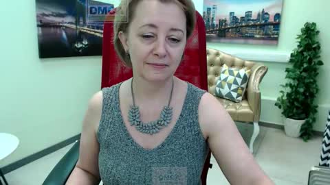 Snapshot of mona_w chatting on 03/11/26, 11:05 Mona online show from 03/11/26, 11:05