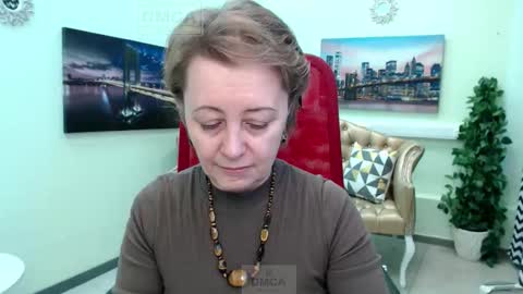 Snapshot of mona_w chatting on 03/17/26, 11:02 Mona online show from 03/17/26, 11:02